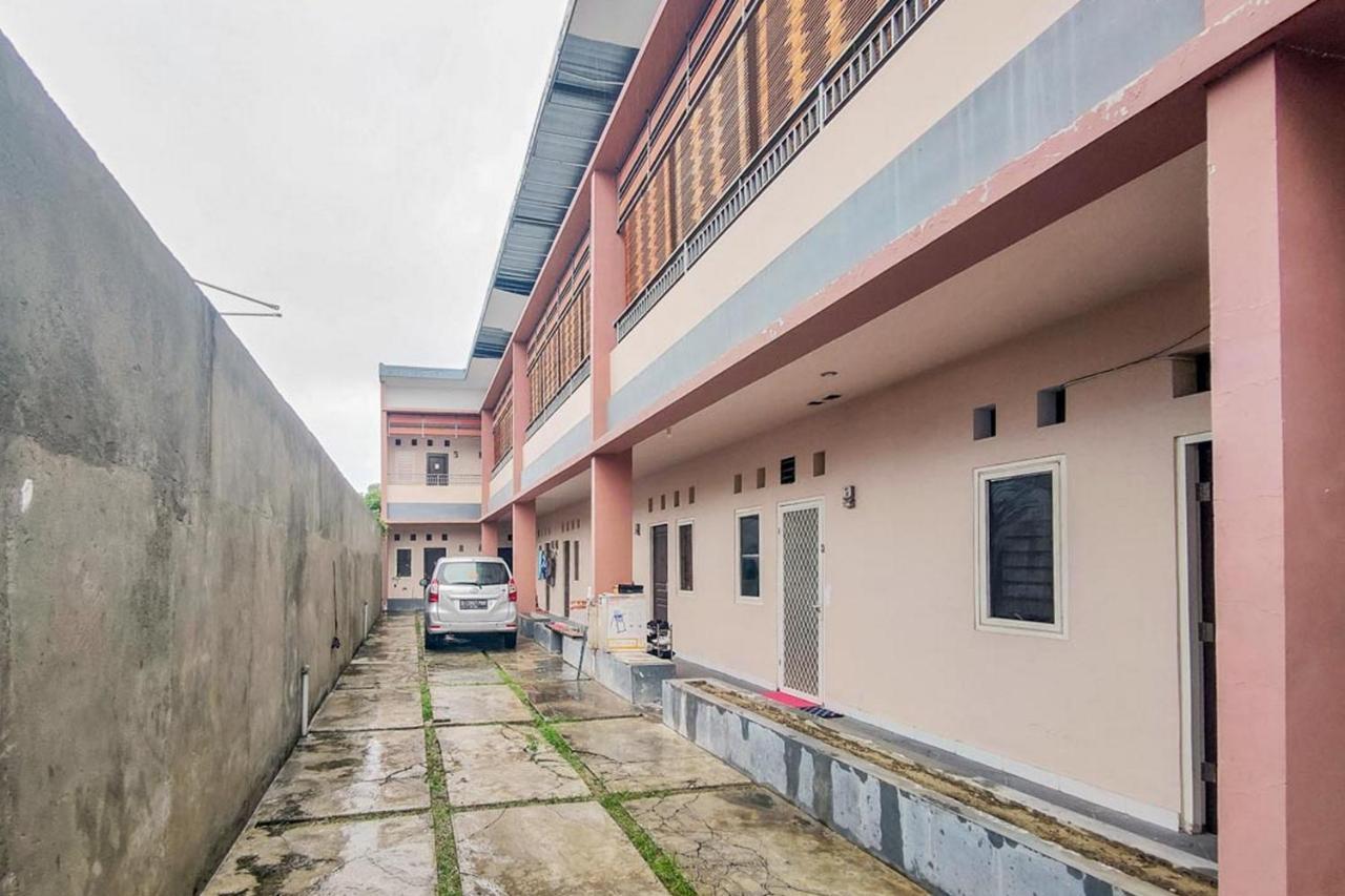 Chandra Graha Guesthouse 팔루 외부 사진