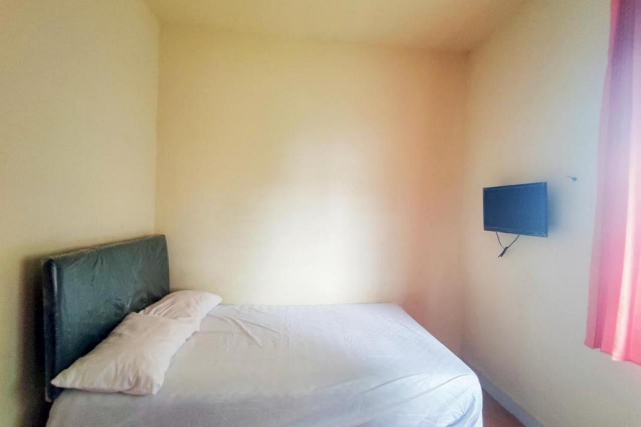 Chandra Graha Guesthouse 팔루 외부 사진