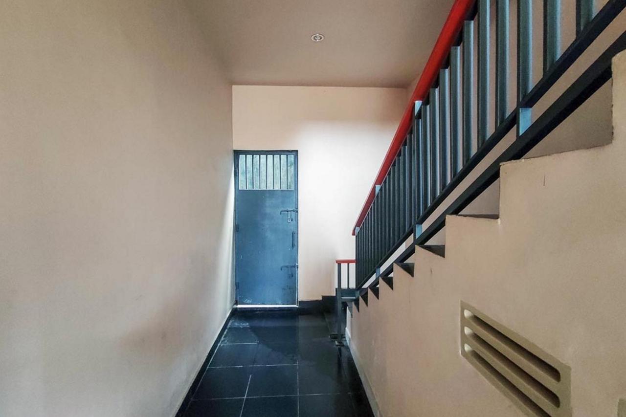Chandra Graha Guesthouse 팔루 외부 사진